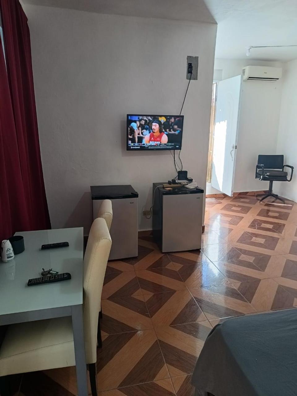 Bchome Hostal Бока Чика Екстериор снимка